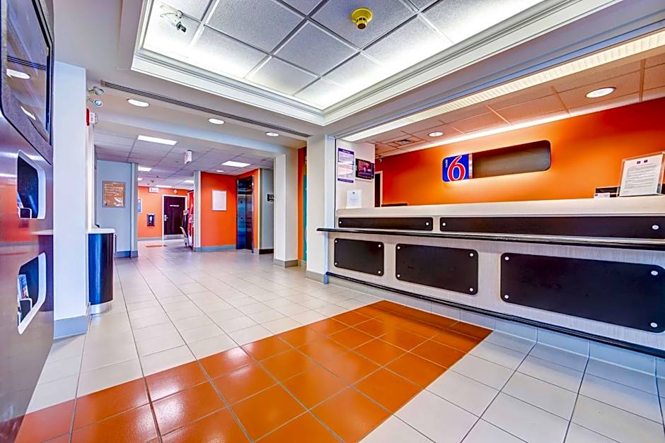 Motel 6-Burlington, ON - Toronto West - Oakville