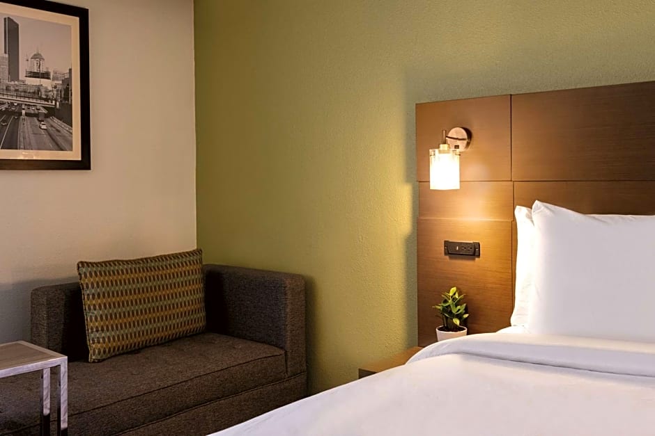 Radisson Hotel Grand Rapids Riverfront
