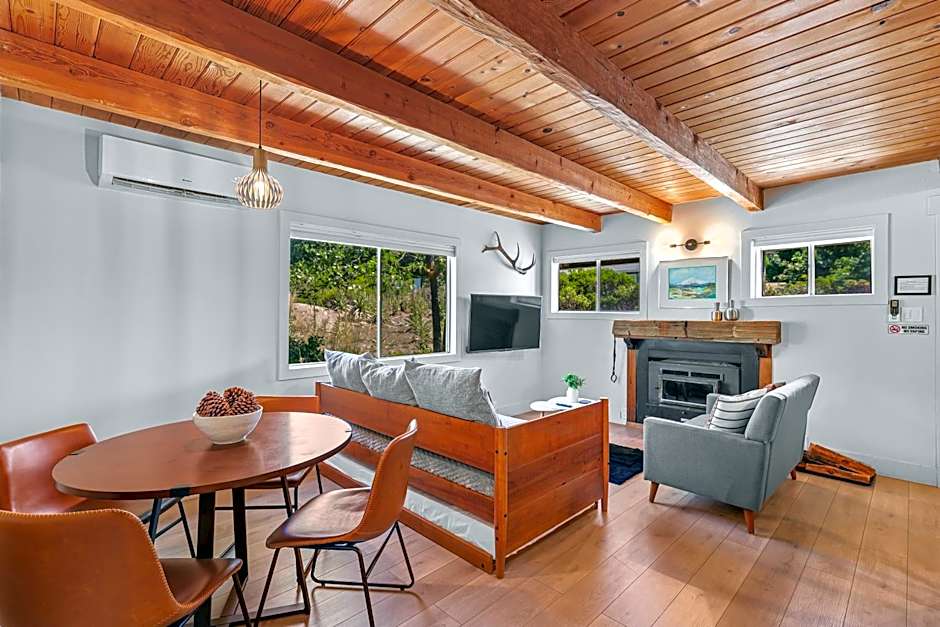 Basecamp Lodge
