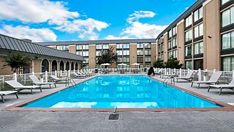 Travelodge by Wyndham Memphis