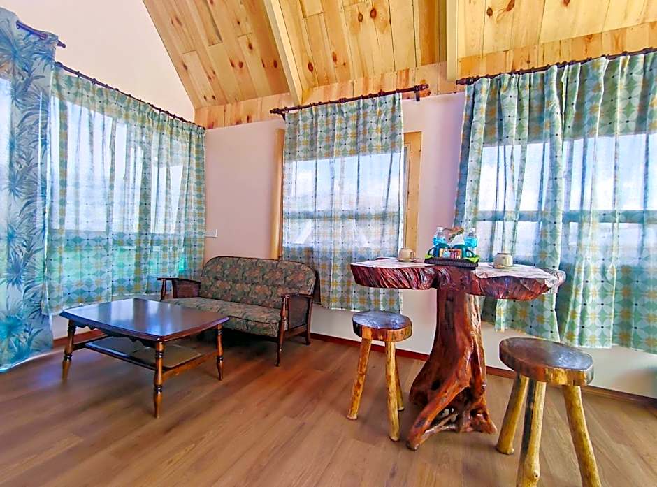 Nulu View Cabin