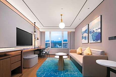 One-Bedroom King Suite