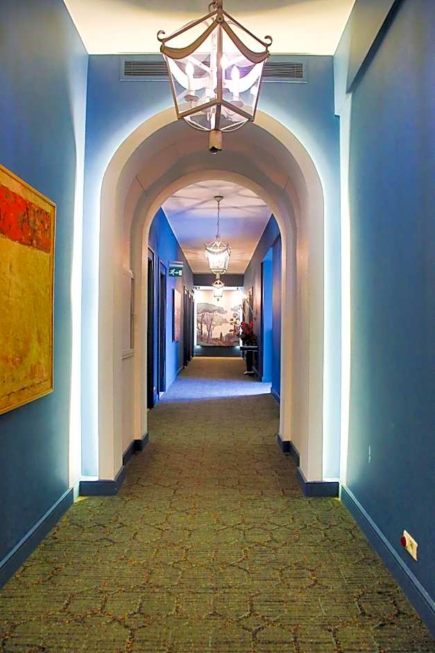 Warwick Palm Beach Hotel