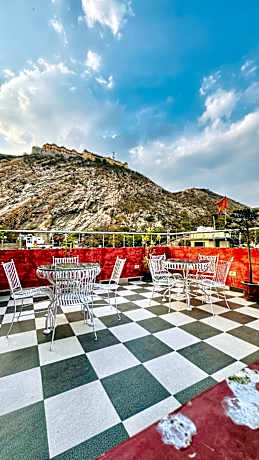 Nahargarh Palace Hotel