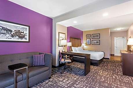 Executive King Room - Non-Smoking