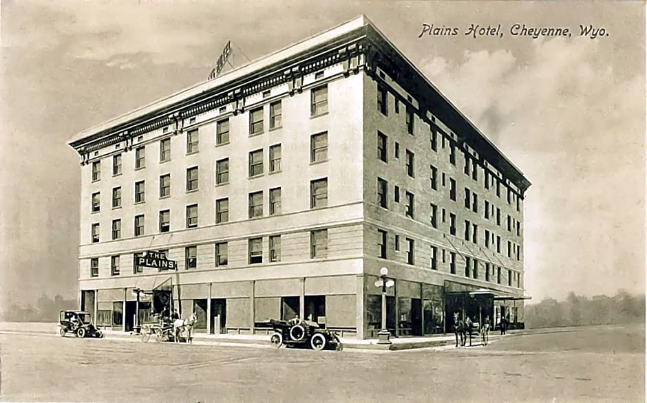 Historic Plains Hotel