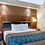 Econo Lodge Inn & Suites Downtown