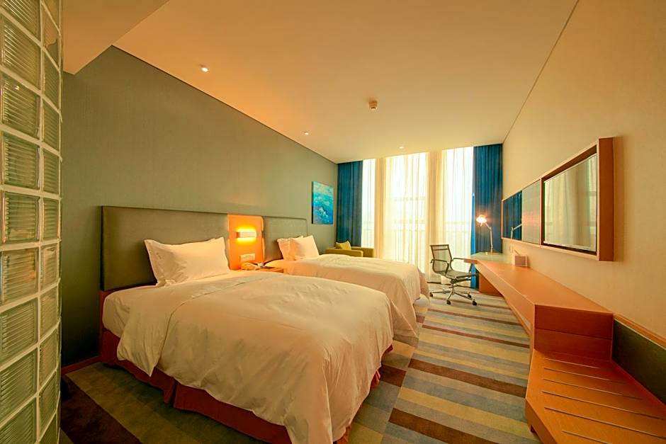 Holiday Inn Express Leshan City Square By IHG