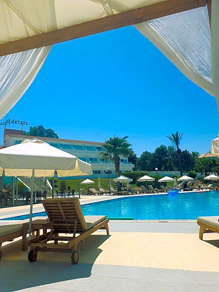 Adelais Bay Hotel