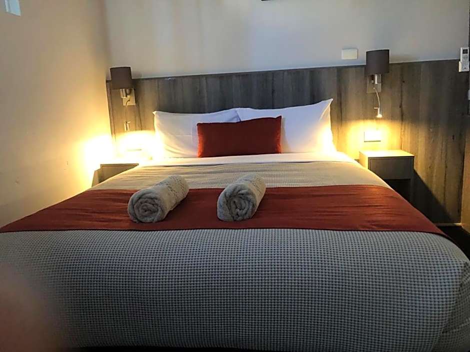 Bradman Motor Inn