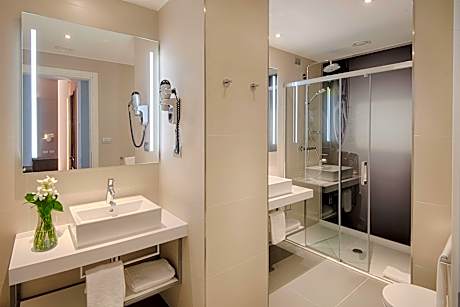 JUNIOR SUITE (3AD + 1CH)