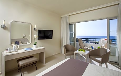 Twin Room with Sea View