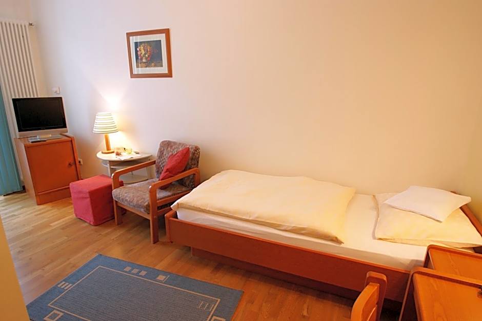 Zdjęcie 1 z 4 — Single Room