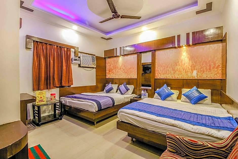 Hotel Glow Inn Paharganj-3 Mins Walk From New Delhi Railway Station