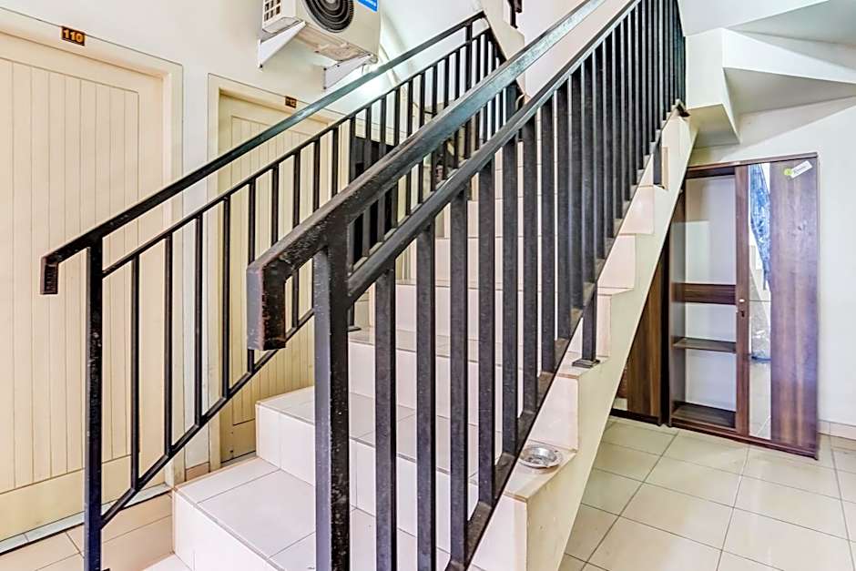 OYO 91361 Benlin D'kost Syariah