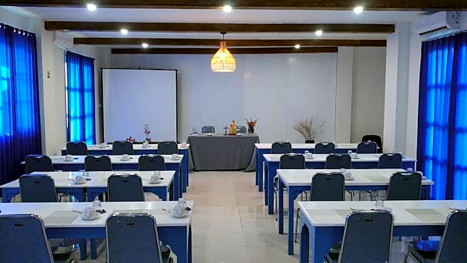 Anjo Maumere Hotel & Restaurant