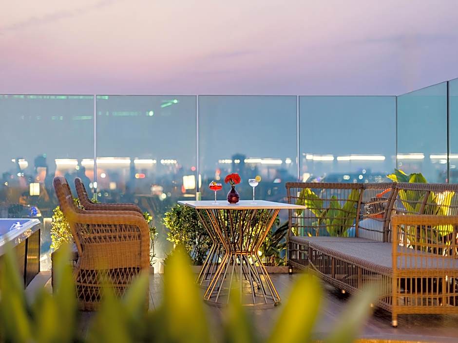 Peridot Gallery Classic Hotel