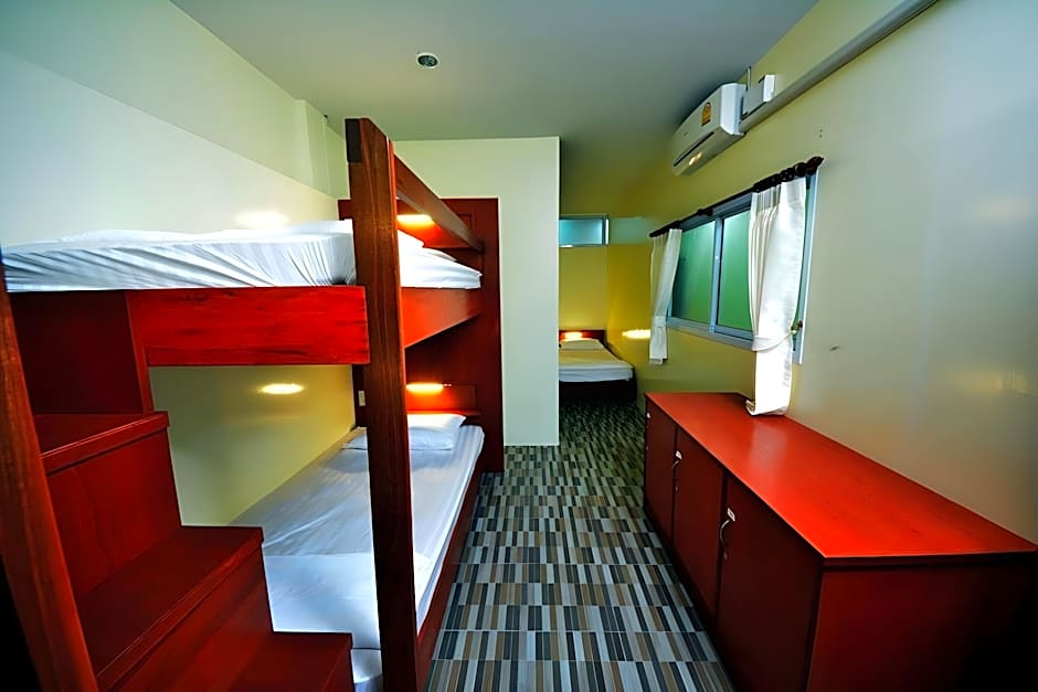Phangan Barsay Hostel