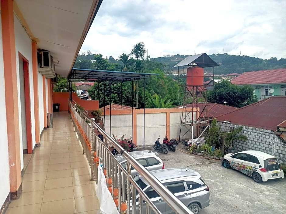 OYO 93332 Kharis Home Stay