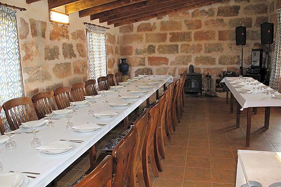 Es Quatre Cantons Hotel