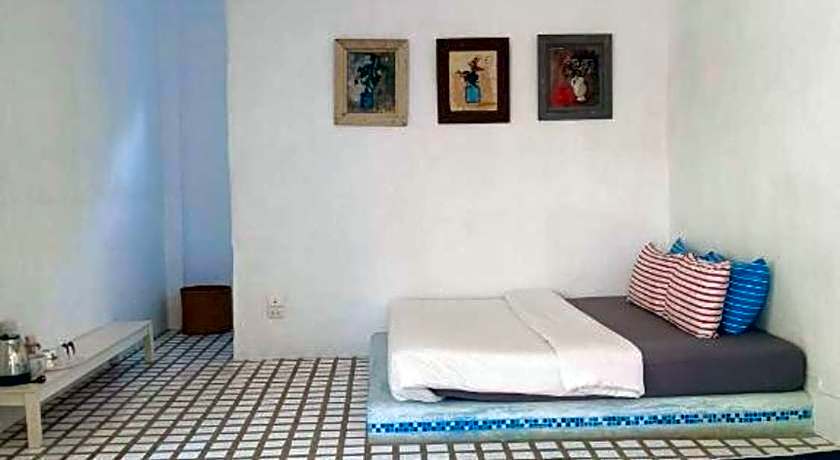 Brassiere Beach Hotel