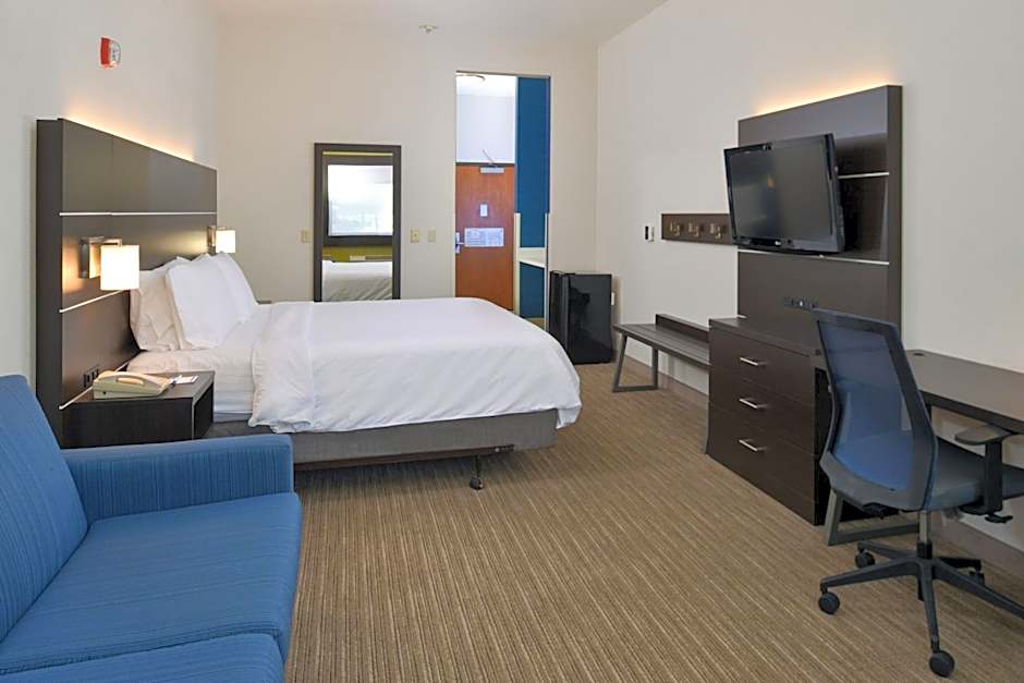 Holiday Inn Express Madera By IHG