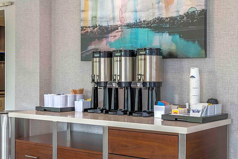 Hampton Inn Manchester Downtown