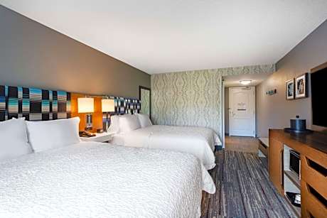 2 Queen Beds Nonsmoking