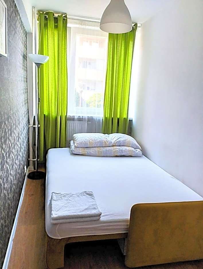 Ursus Rooms-Self Check-in