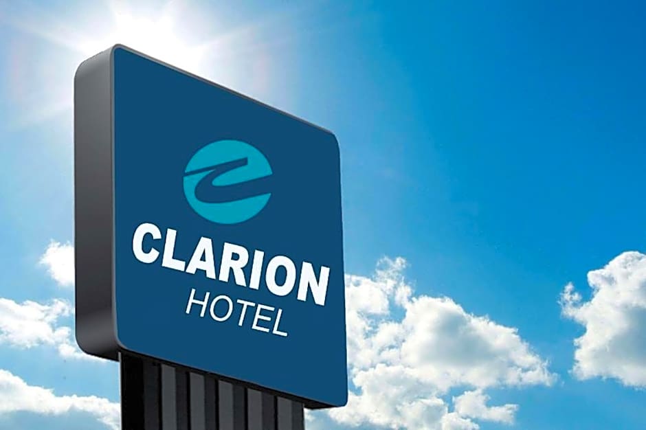 Clarion Hotel & Suites Memphis Airport (CLOSED) – Memphis, TN
