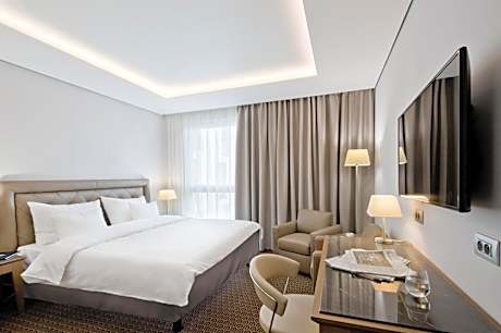 Family Suite with Two Bathrooms