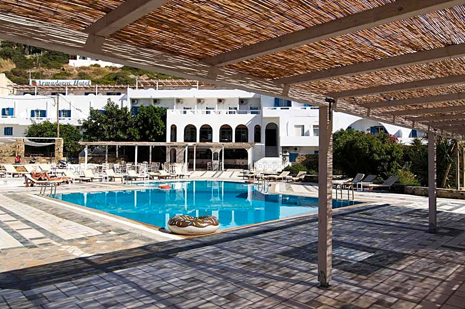 Armadoros Hotel / Ios Backpackers