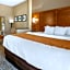 Comfort Suites Bethlehem Near Lehigh University and LVI Airport