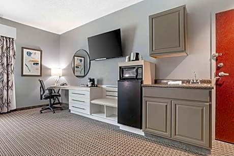 King Room with Bath Tub - Disability Access/Non-Smoking