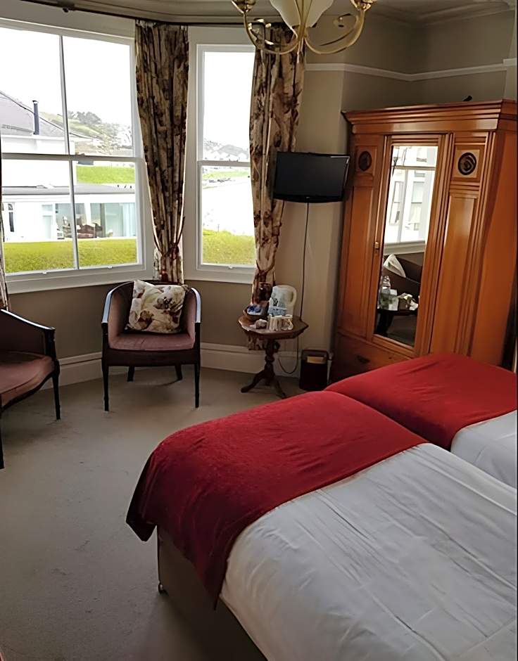 The Moelwyn Hotel & Restaurant