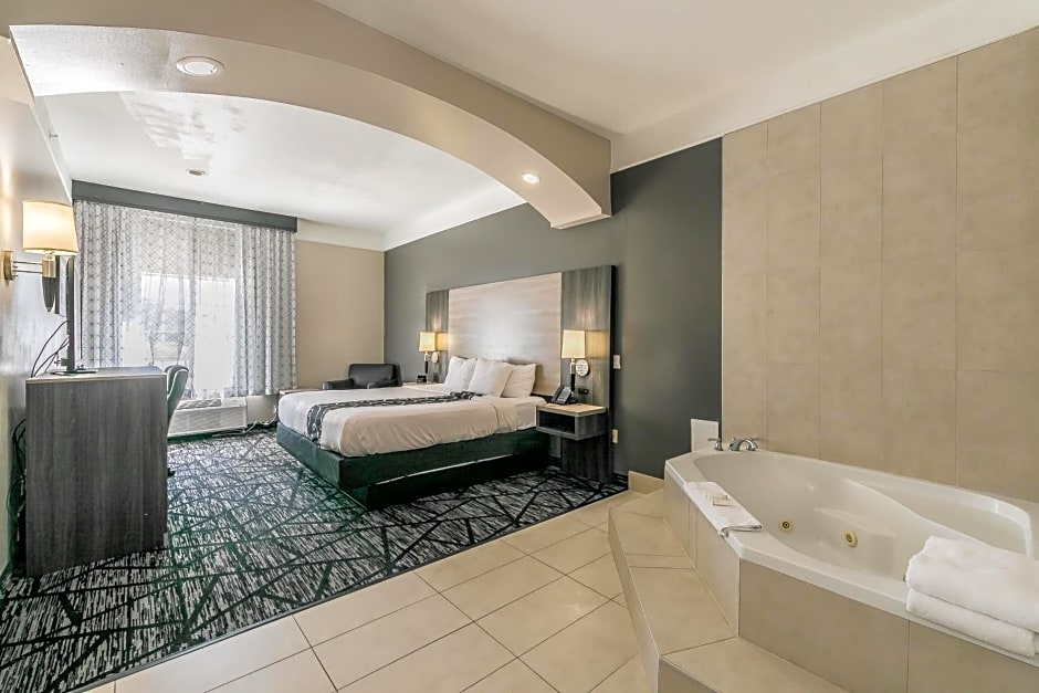 La Quinta by Wyndham Granbury