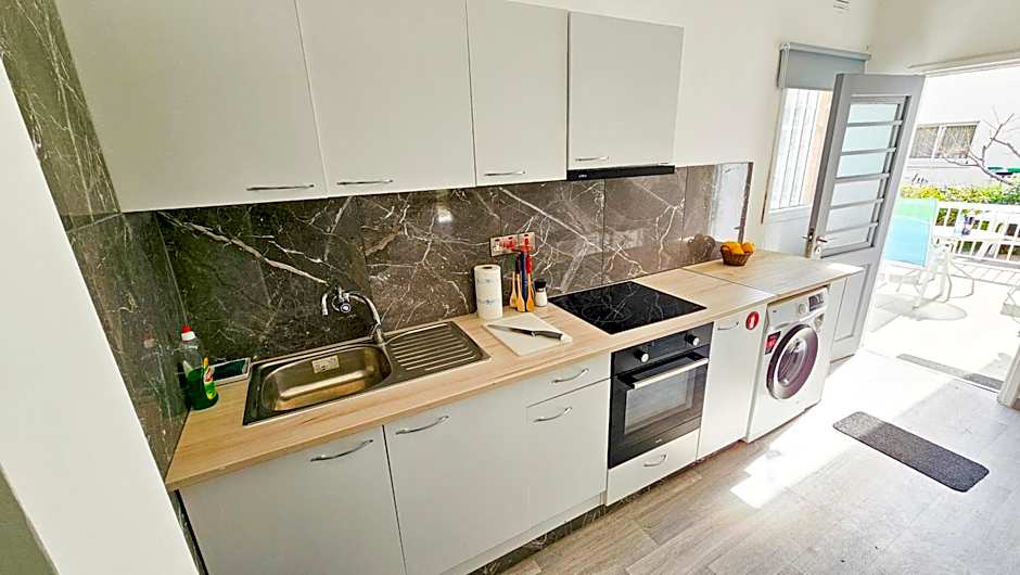 The Lemon Tree Hostel