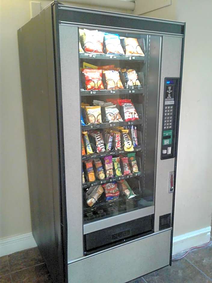 Super 8 by Wyndham Austell/Six Flags