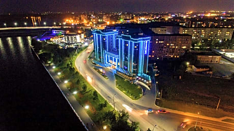 Dedeman Oskemen Tavros Hotel