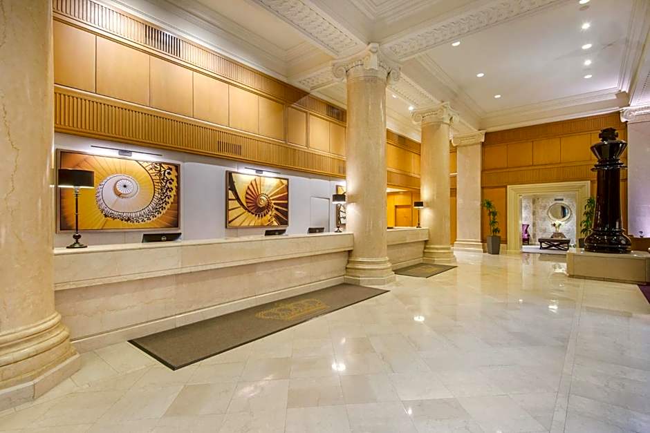 The Omni King Edward Hotel