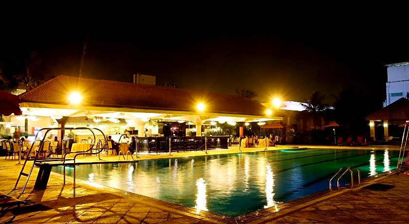 Ramada Plaza by Wyndham Karachi Airport Hotel