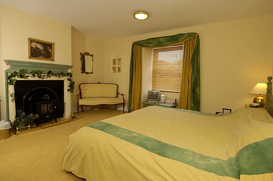 Centre Of Britain Hotel