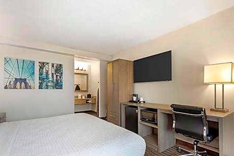 King Room - Non-Smoking