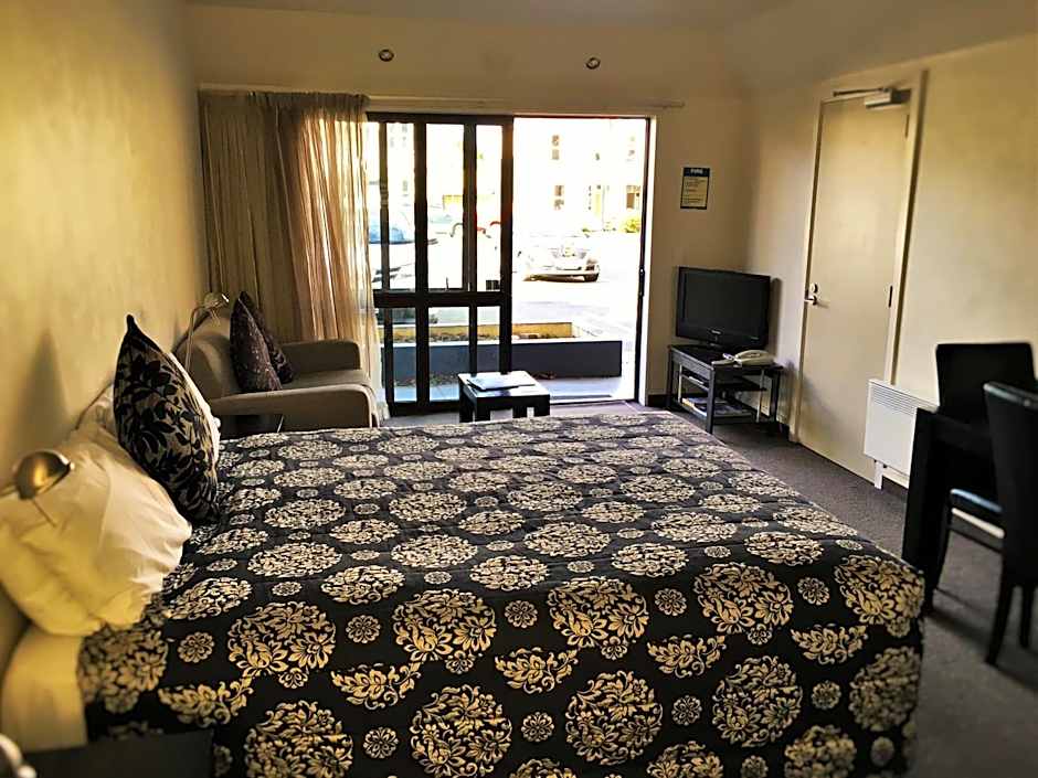 Cable Court Motel