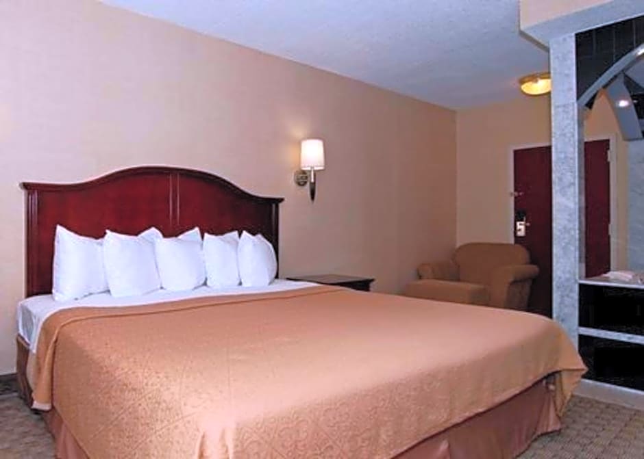 Quality Inn & Suites Bensalem