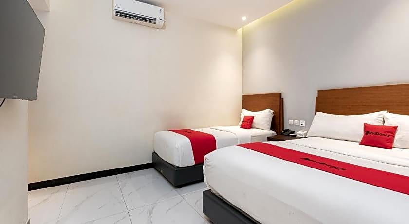 RedDoorz plus @ UNO Jalan Merak Samarinda