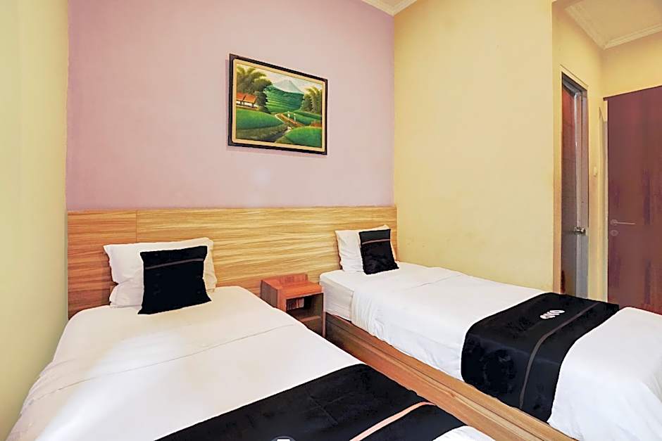 Hotel O Surabaya near Surabaya Town Square formerly Kupang Gunung Residence