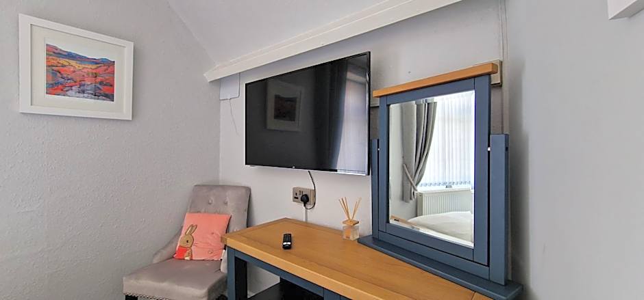 Bonny Brae House by Woodland Park