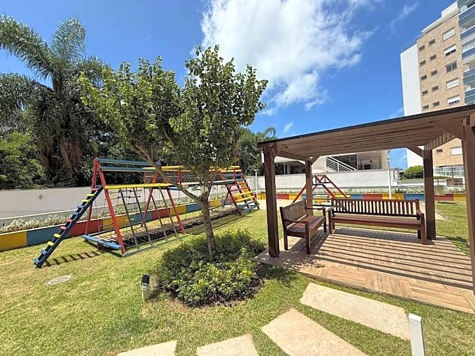 cód 55 - Apartamento no melhor condomínio da praia