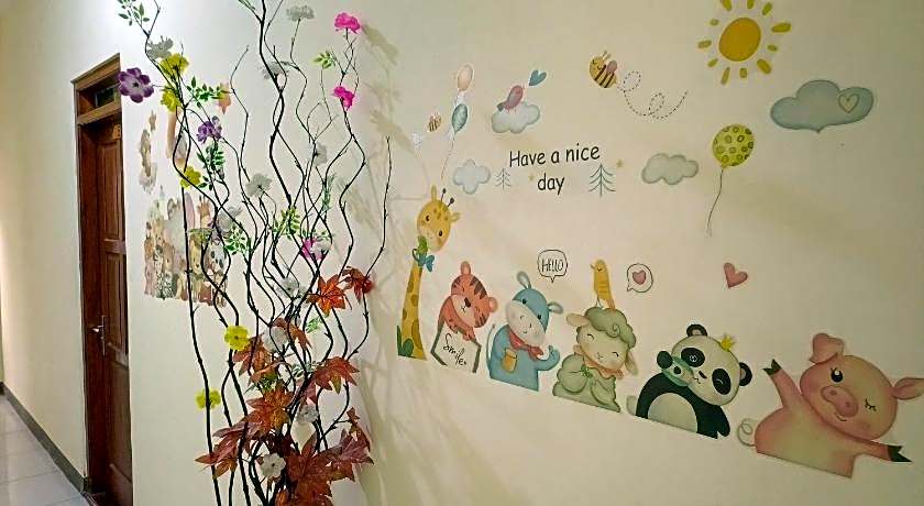 RedDoorz near Tirtonadi Park Solo